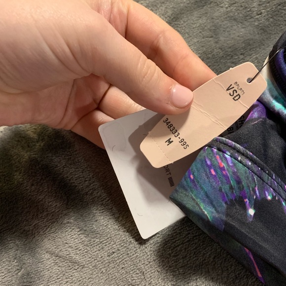 Sold ✔️🔴 🔴 🔴 - Picture 3 of 3